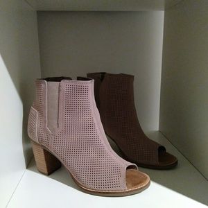 TOMS Majorca Peep Stucco Suede Perforated